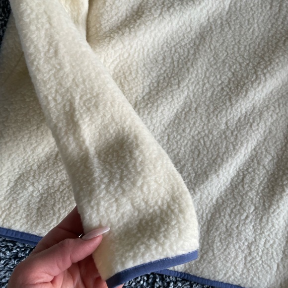 Womens size small Patagonia fleece - Picture 4 of 5